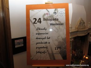 Read more about the article Wernisaż – Okruchy wspomnień dawnych lat zamknięte w prywatnej fotografii